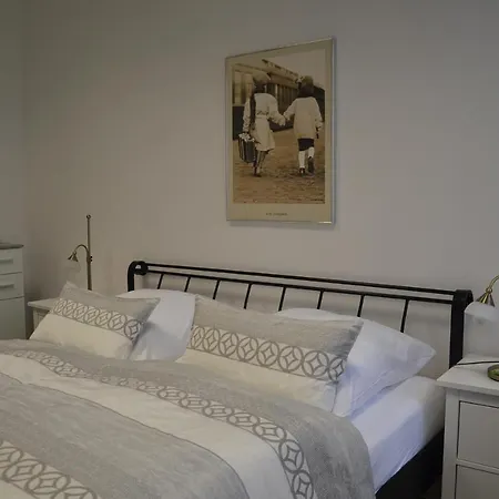 Apartment -zum Tresor- *