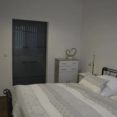 -zum Tresor- Apartment Marsberg